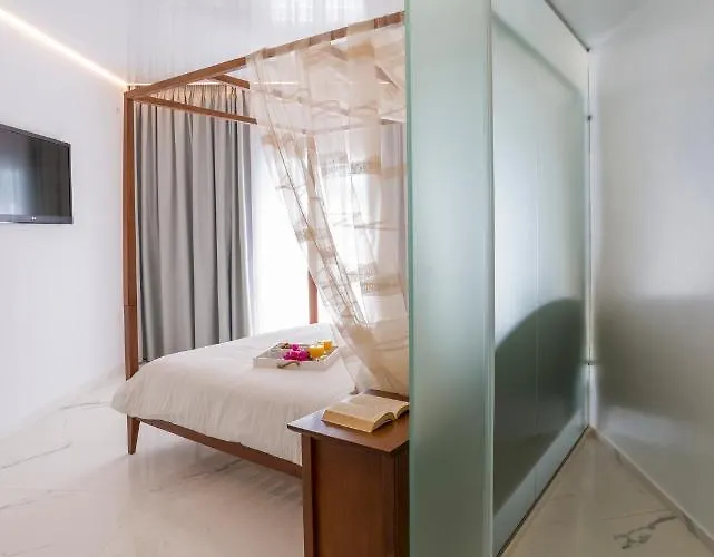 Dionysos Luxury Mykonos Otel 4*